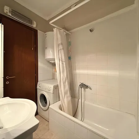 Zako With Garden, Apartament