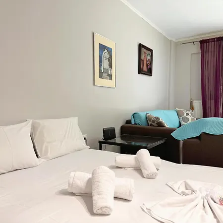Apartament Zako With Garden, Mola Kalyva